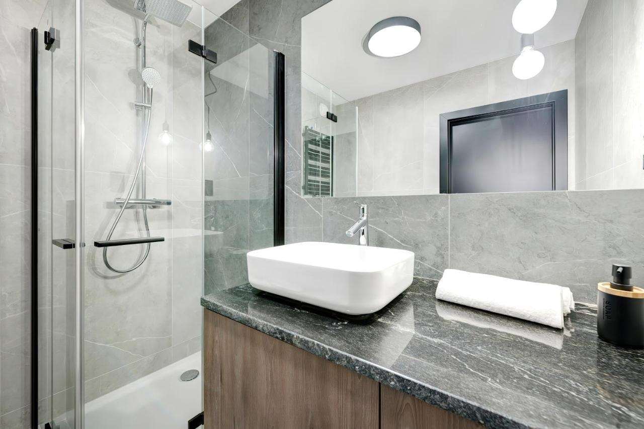 Old Town Apartments - Sw Barbary Street By Noclegi Renters Danzica Esterno foto